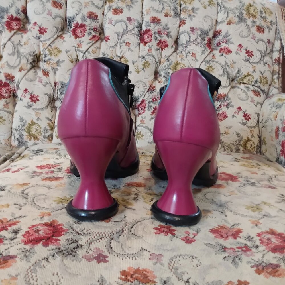 John Fluevog Mini Bunny - Picture 5 of 6